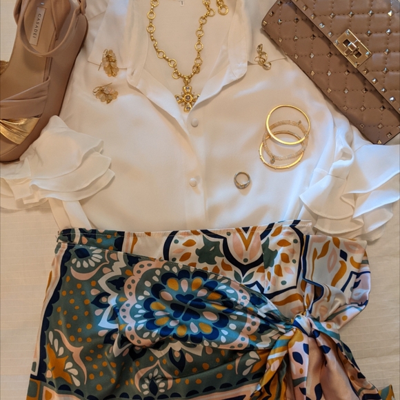 D&G RARE Leather Tote/Bag. Chain for Waist, Hand, or Shoulder Carry - Picture 13 of 16